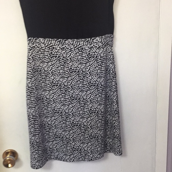 Jacob Black & White Dress - Picture 7 of 10